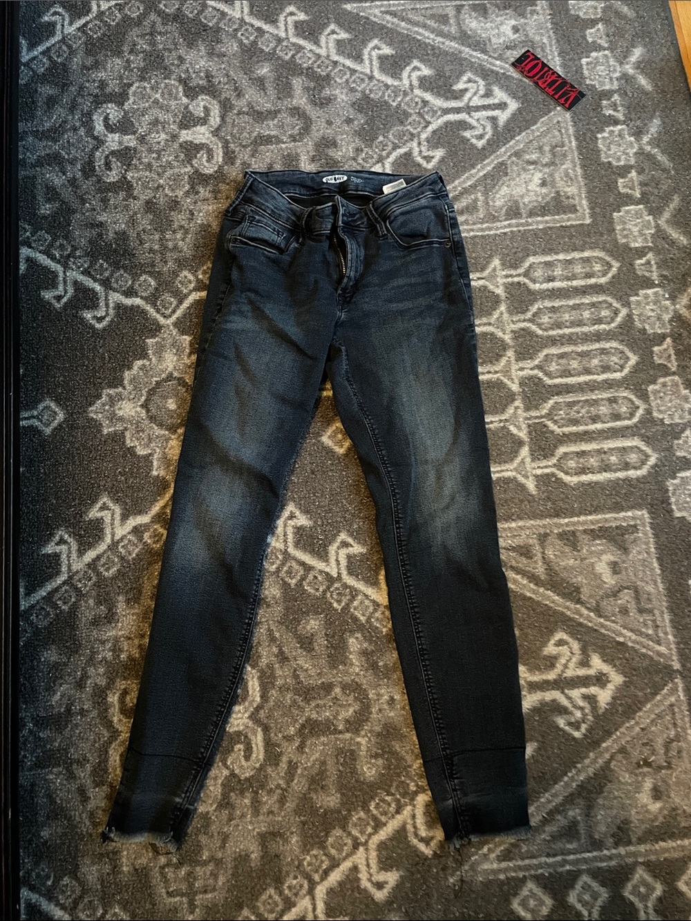 Dark wash skinny jeans - size 0